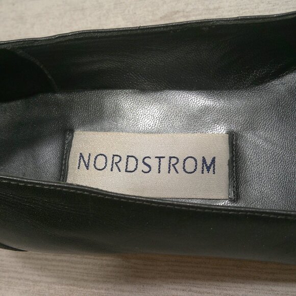 Nordstrom Classic Preppy Black Leather Casual Slip on Loafers Size 8 N | Narrow - Picture 4 of 9